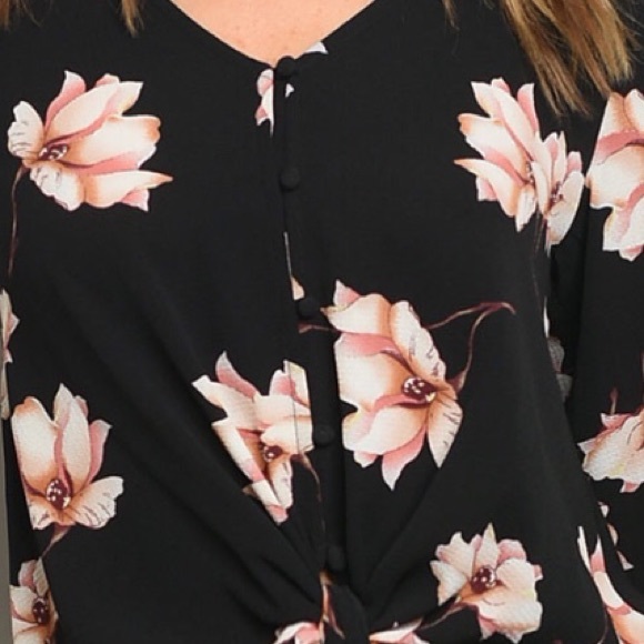❌DONATED❌Black Floral Front Tie Button Up V-neck Top - Picture 4 of 9